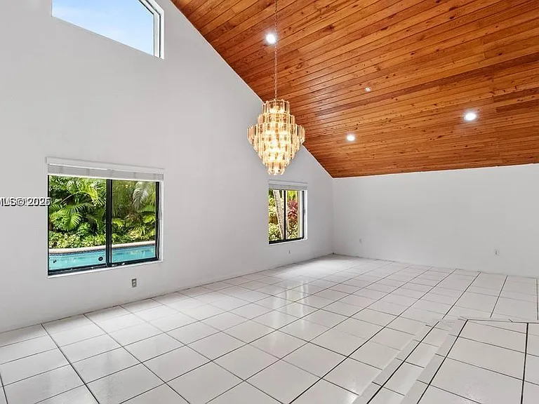 14251 SW 107th Ter — Photo 7