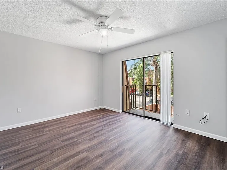 5212 Cedarbend Dr #1 — Photo 11