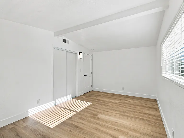 9390 3rd Ave — Photo 22