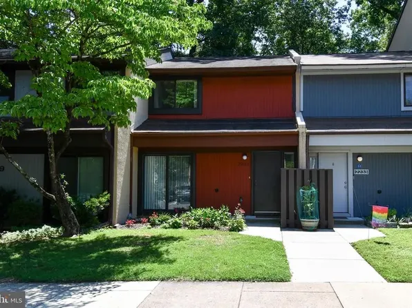2231 Cartwright Pl, Reston, VA 20191