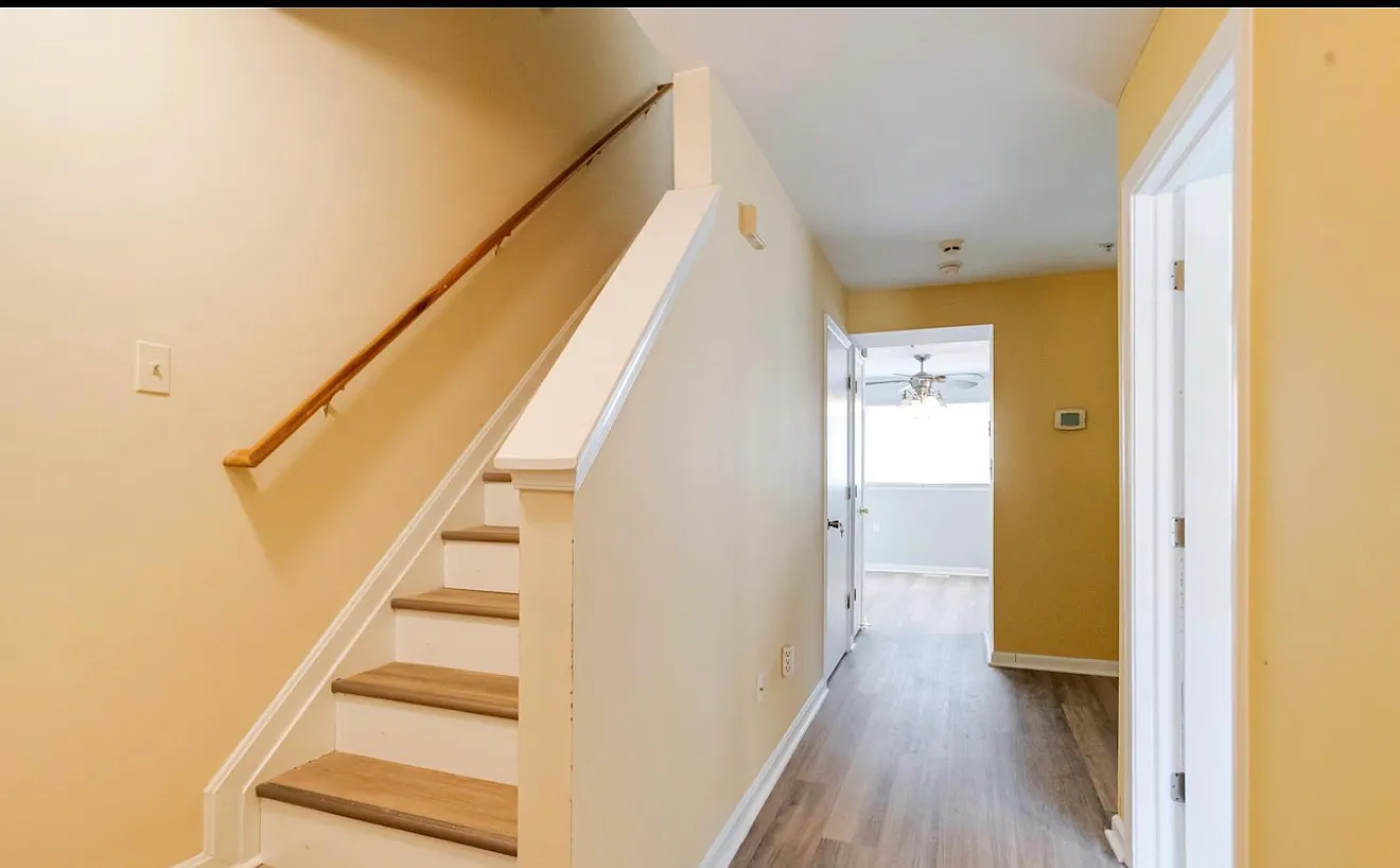 4 bed, 2100 sqft, $2,600 — Photo 3