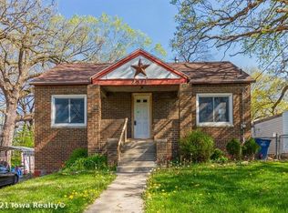 2511 Prospect Rd, Des Moines, IA 50310