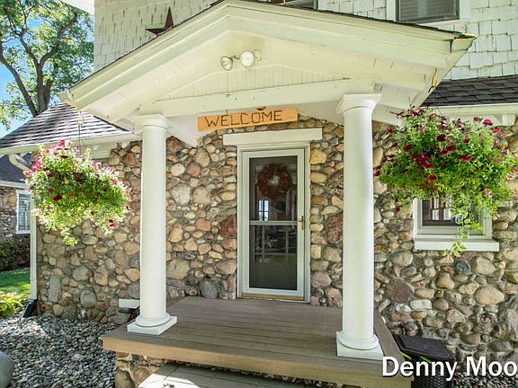 5th image of 3775 England Dr