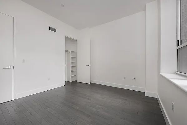 Rented by RELO REDAC INC. | media 13