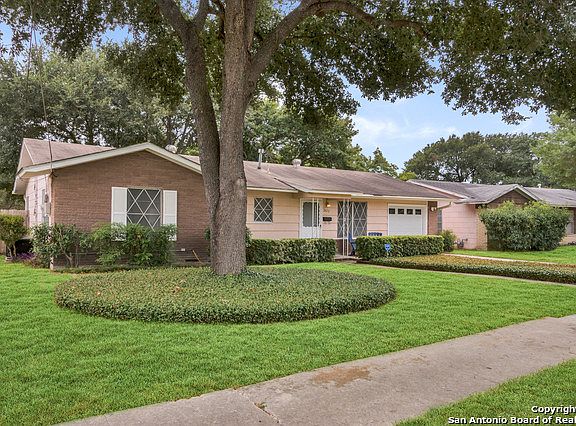 2nd image of 2622 Monticello Ct
