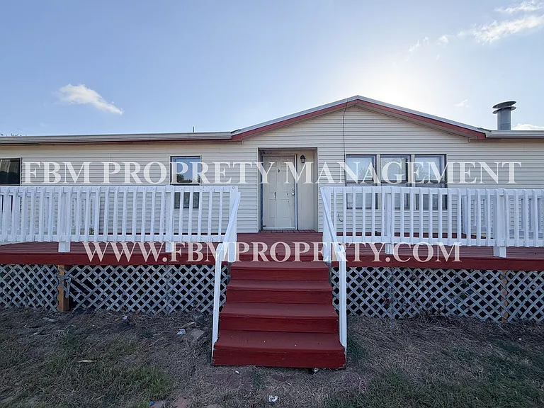 633 Mosley Rd — Photo 4