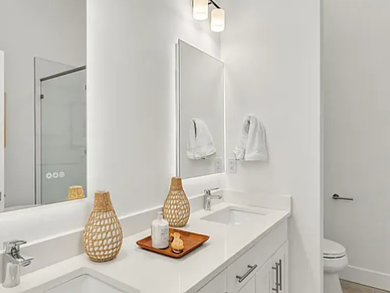 Hiatt Park Townhomes — Photo 9