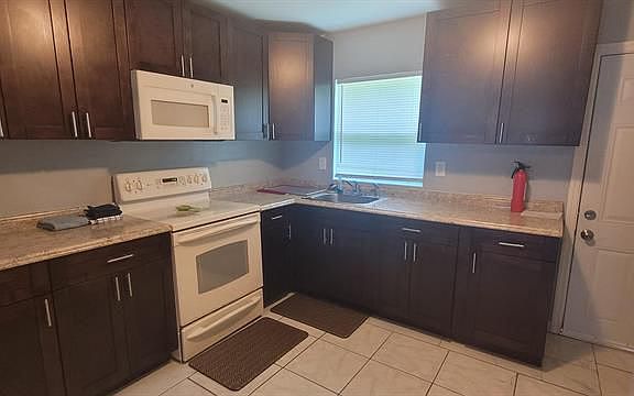 5th image of 2301 Juanita Ave #3