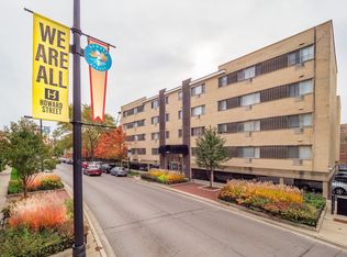 1441 W. Howard Street, Chicago, IL 60626
