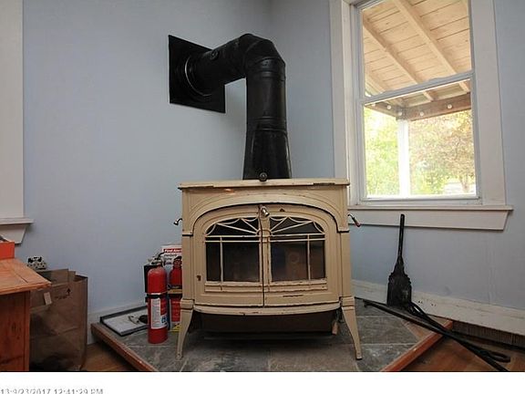 Working Wood Stove, Not Used by Sellers.
