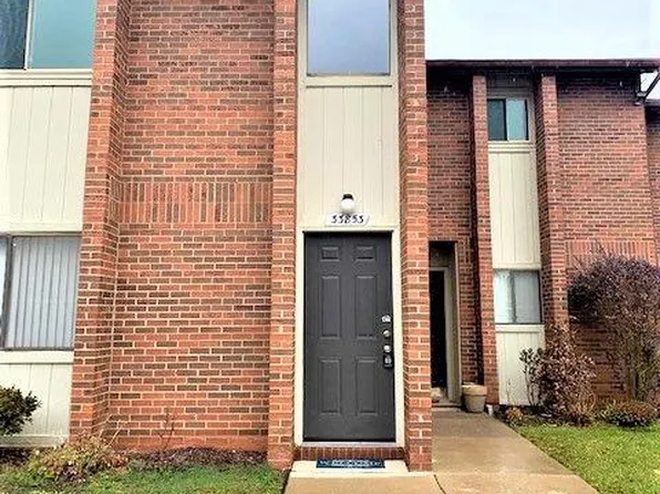 33853 Pondview Cir #23, Livonia, MI 48152