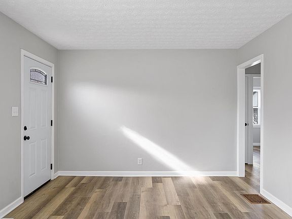 2nd image of 1132 Bishop Ave