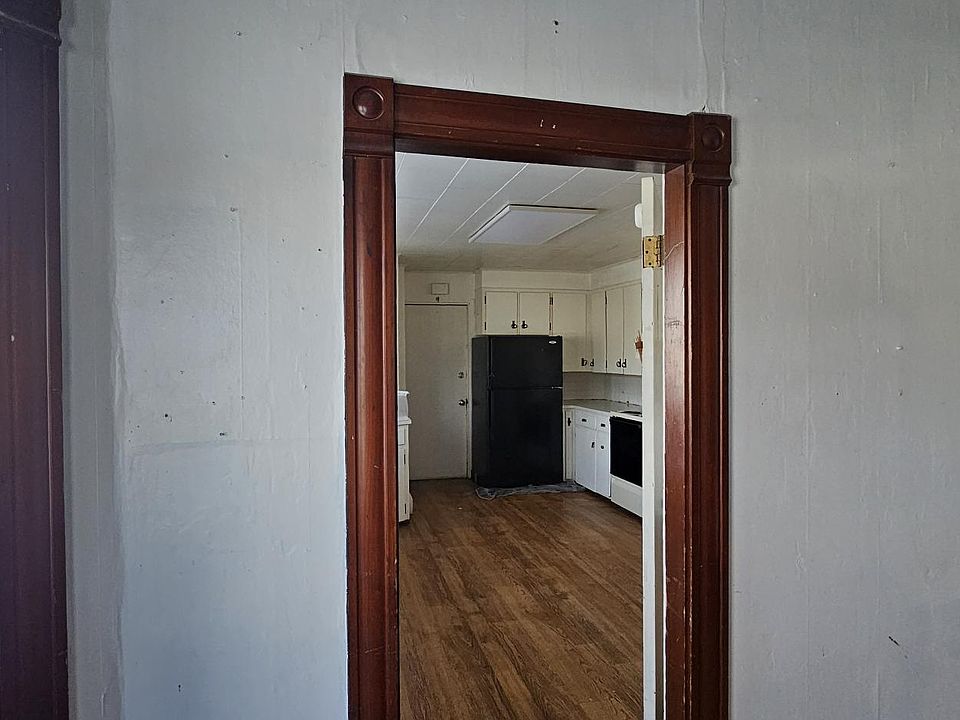 1st image of 38 High St #1