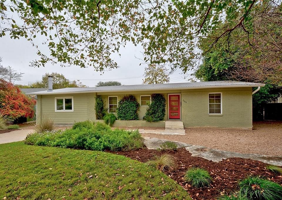 1st image of 2803 Oak Park Dr