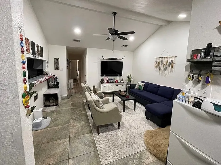 2310 Pronghorn Ln — Photo 2