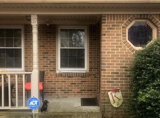 37 Dawn Ln, Hampton, VA 23666