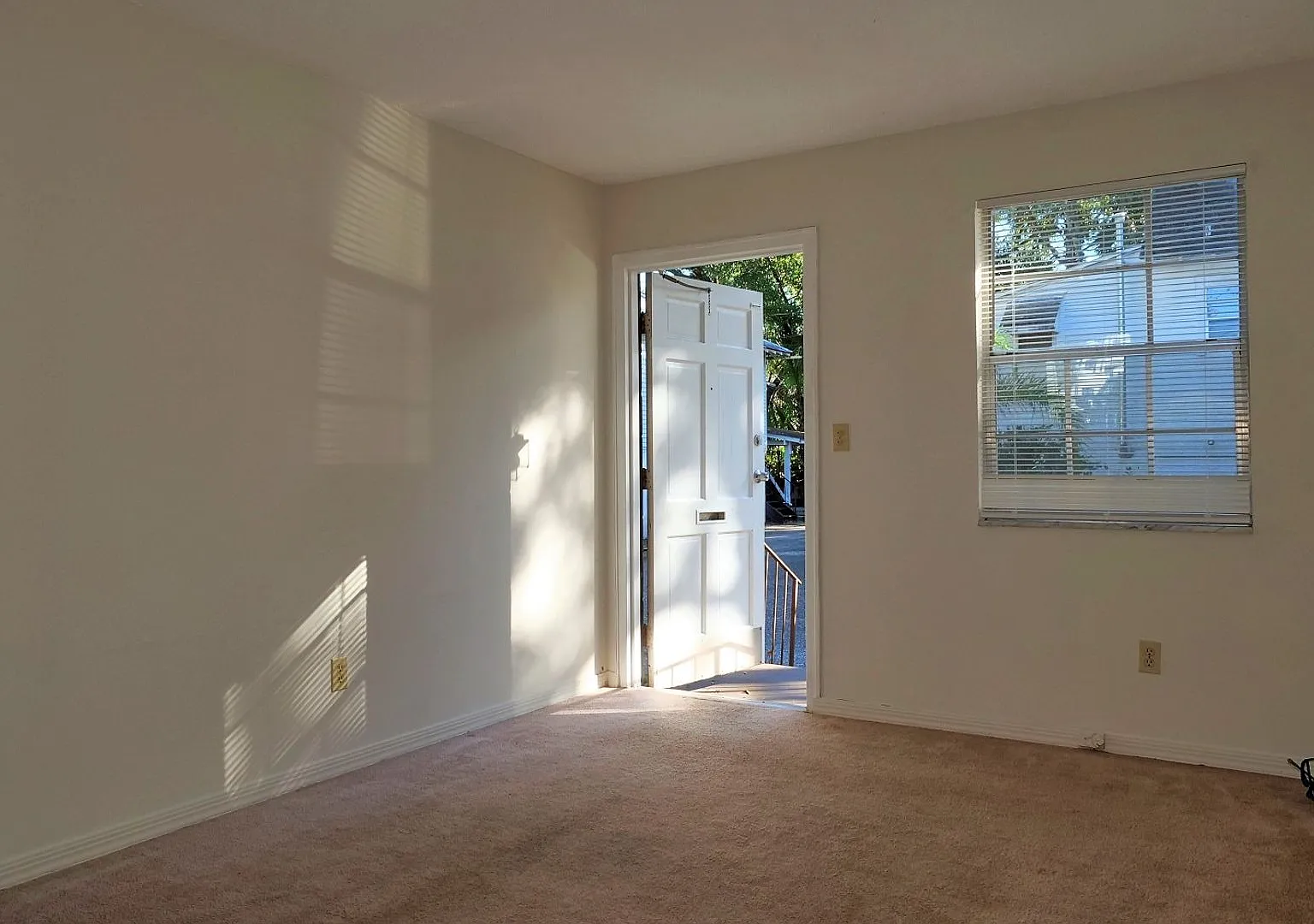 Downtown 1 bdrm apt — Photo 2