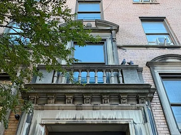 8 Magaw Place image 8 of 14