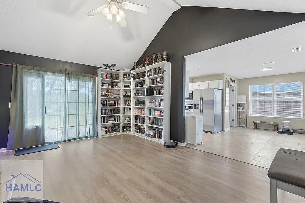211 Wentworth Way - 1 — Photo 4