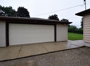 703 Perry Ave, Racine, WI 53406