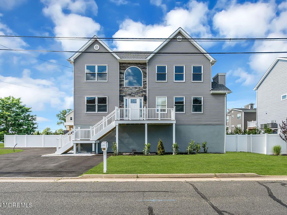 1st image of 707 Prospect Avenue