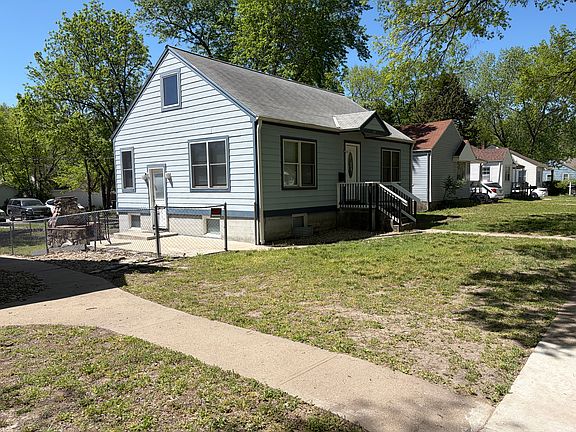 2nd image of 819 Ratone St