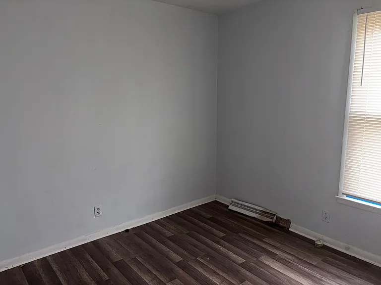 1513 S Livingston St — Photo 14