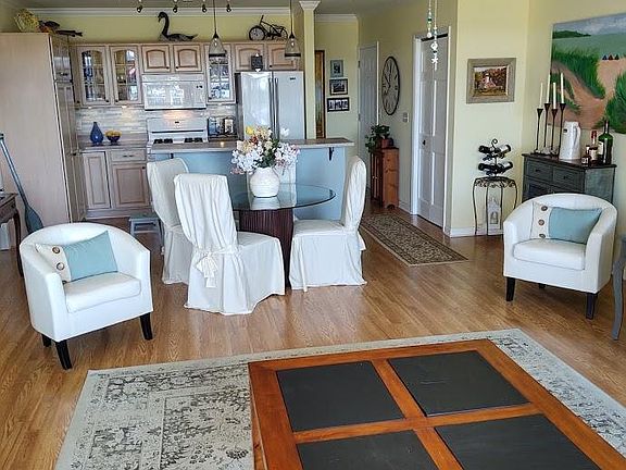 3rd image of 8541 Ellenwood Estates Dr #4