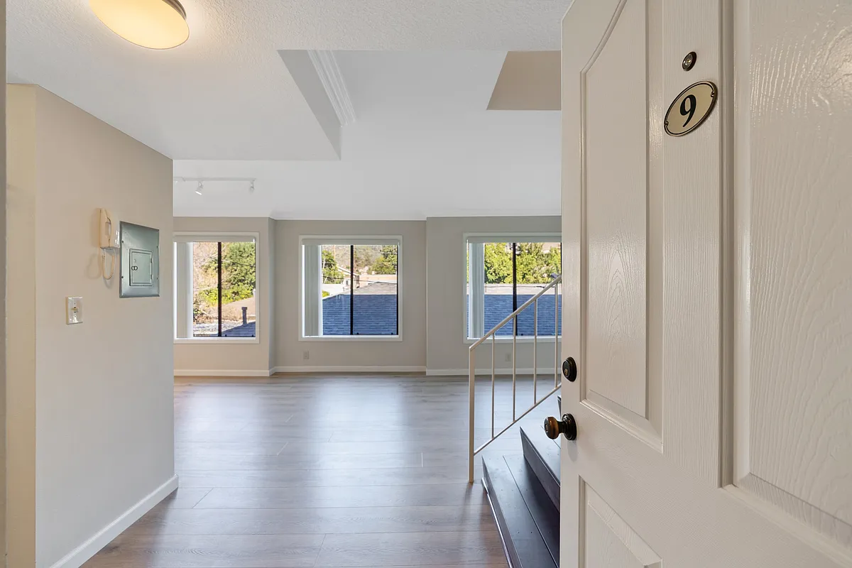 Building Photo - 1243 Virginia Ave #9