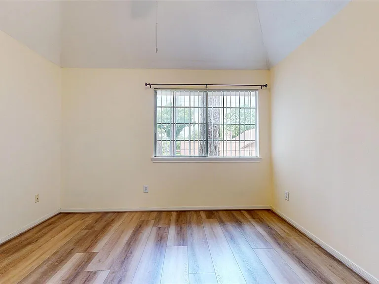 9222 Symphonic Ln — Photo 31