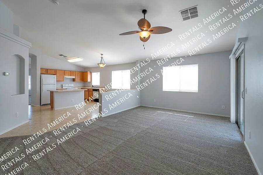6659 E Flynn Ave