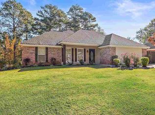 195 Smith Crossing Rd, Mendenhall, MS 39114