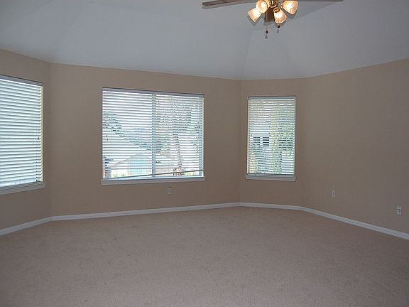 5th image of 13614 Waverly Crest Ct