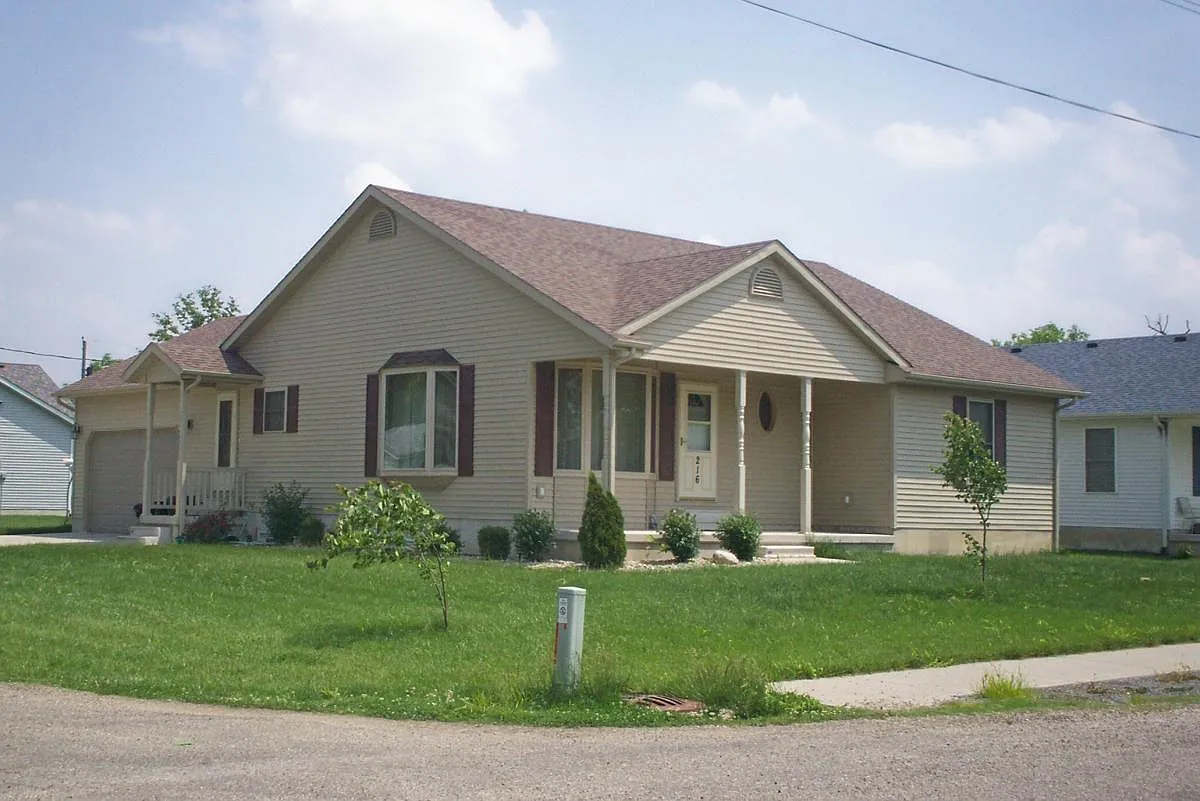 216 N Franklin St photo 1
