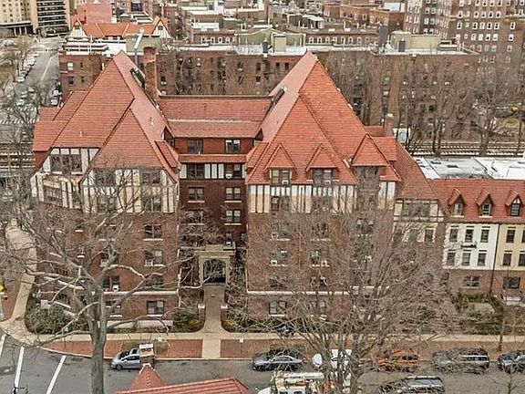 3rd image of 150 Burns Street #5F