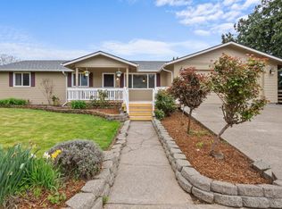 225 SW Hemlock St, Dundee, OR 97115
