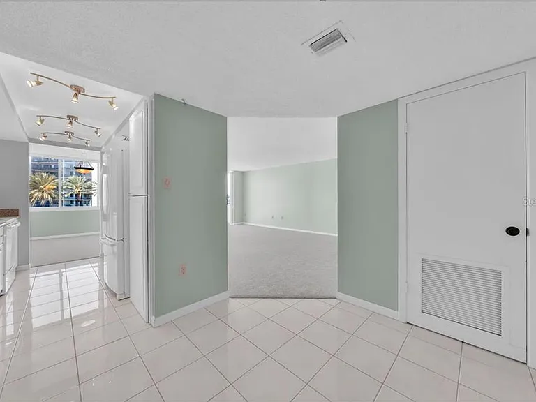 660 Island Way #301 — Photo 32
