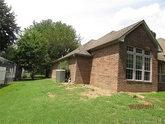 5th image of 25688 S Brandon Terrace Dr
