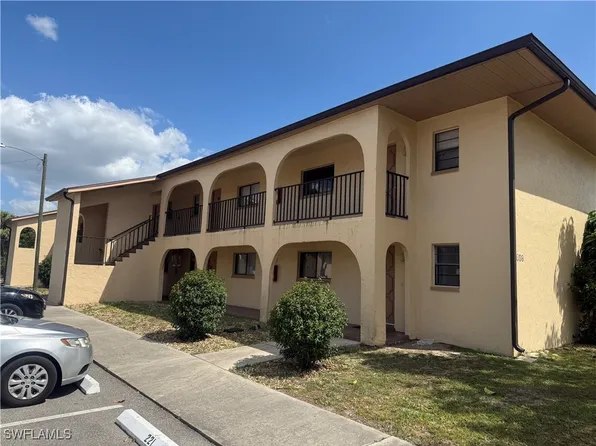 608 Gerald Ave APT 223, Lehigh Acres, FL 33936