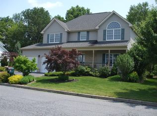265 E Center St, Wind Gap, PA 18091