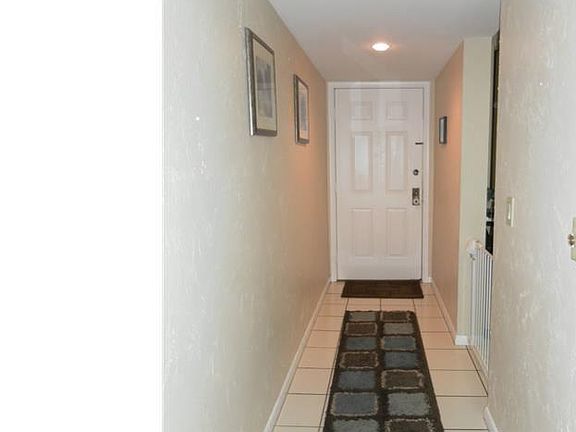 3rd image of 1512 Whitehall Dr APT 104