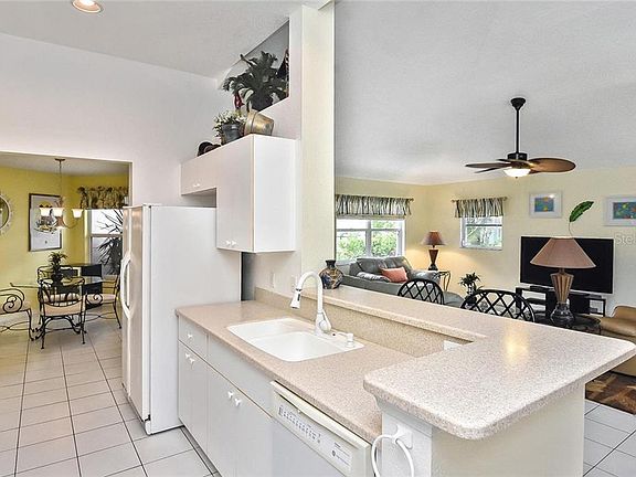 4th image of 3989 Cape Cole Blvd