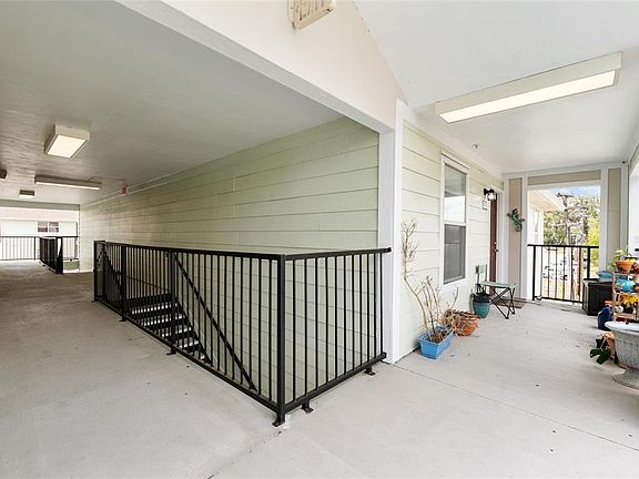 3rd image of 2360 SW Archer Rd APT 811