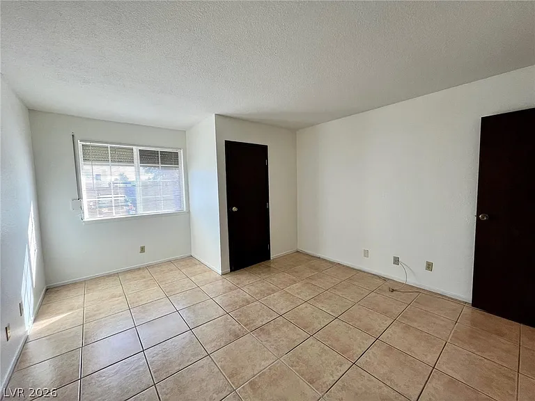 4964 Newport Cove Dr #B — Photo 14