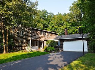 144 Cedar Heights Dr, Jamesville, NY 13078
