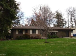 15064 155th Ave, Grand Haven, MI 49417