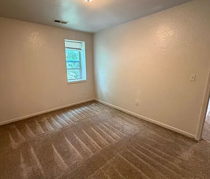 301 E Kansas St — Photo 26