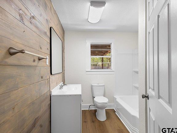 4th image of 406 Marchman St