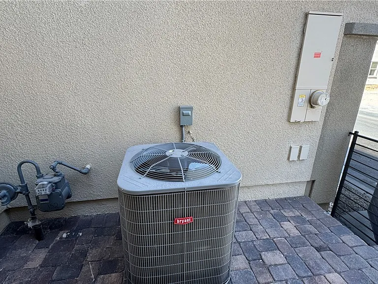 92 Hornbeck Ln — Photo 33