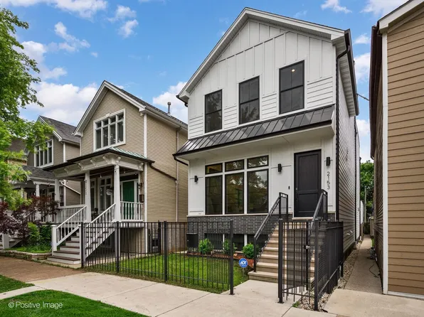 2153 W Fletcher St, Chicago, IL 60618